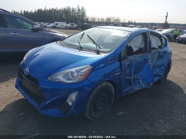 Toyota Prius C One/two/three/four 2015 JTDKDTB34F1585691 Image 2