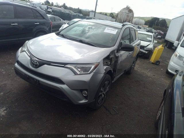 Toyota RAV4 LE 2017 2T3ZFREV5HW345577 Image 2