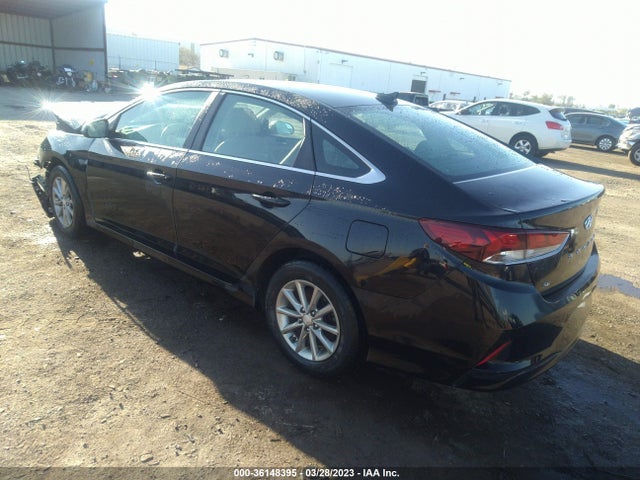 Hyundai SONATA SE 2018 5NPE24AF7JH677657 Image 3