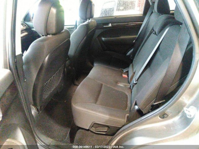 5XYKT3A65EG449261 KIA SORENTO LX