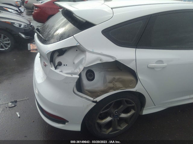 Ford FOCUS ST 2017 1FADP3L90HL314188 Image 7