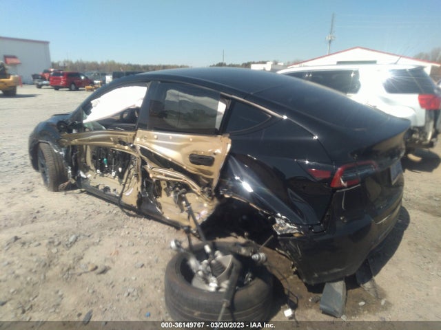 Tesla Model Y Long Range 2022 7SAYGDEE3NF381512 Image 3