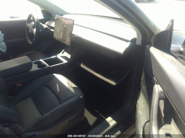 Tesla Model Y Long Range 2022 7SAYGDEE3NF381512 Image 5
