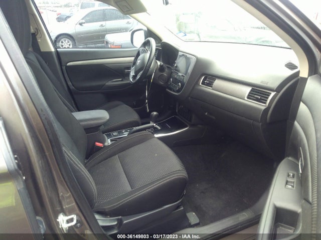 JA4AD3A31HZ058400 Mitsubishi Outlander Se/sel