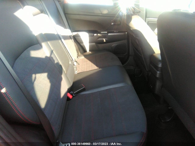 JA4APVAU7NU008430 Mitsubishi Outlander Sport Se