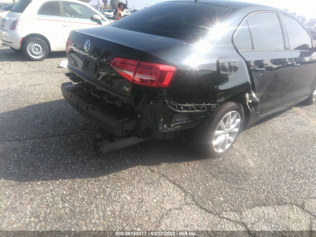 3VWD17AJ0FM427891 Volkswagen Jetta Sedan 1.8t Se
