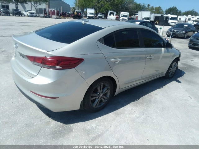 2017 HYUNDAI ELANTRA SE VIN: 5NPD84LF7HH197393