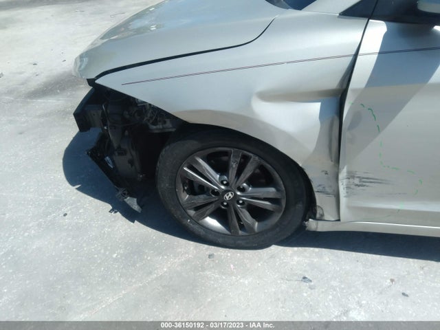 2017 HYUNDAI ELANTRA SE VIN: 5NPD84LF7HH197393