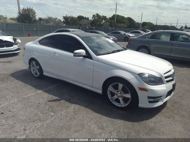 2015 Mercedes-Benz C-Class, VIN: WDDGJ4HB9FG415915