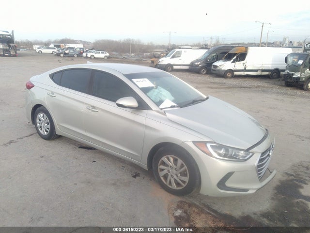 2017 5NPD74LF5HH065574 main image