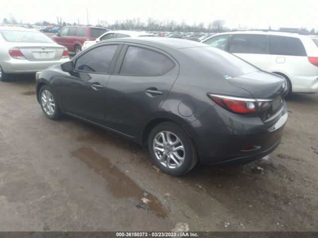 3MYDLBZV7GY127493 Scion IA