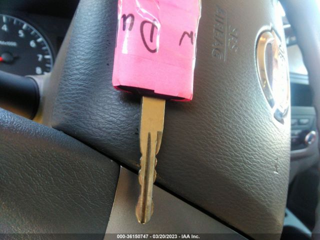 1N6BF0KM7GN801235 Nissan Nv Sv