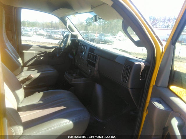 Chevrolet EXPRESS CARGO VAN 2019 1GCWGAFP0K1338222 Image 5