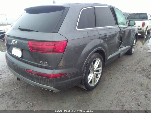 WA1VAAF77JD035586 Audi Q7 Prestige