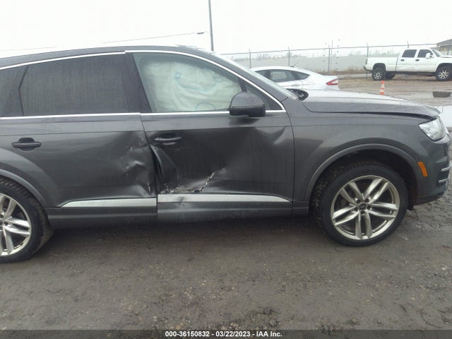 WA1VAAF77JD035586 Audi Q7 Prestige