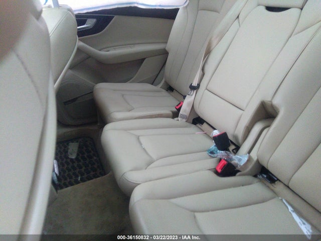 WA1VAAF77JD035586 Audi Q7 Prestige