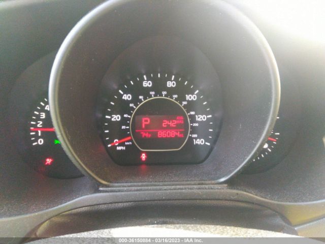 KNDJN2A27E7063841 KIA Soul Base
