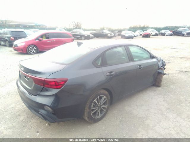 3KPF24AD7PE570382 KIA Forte Lxs