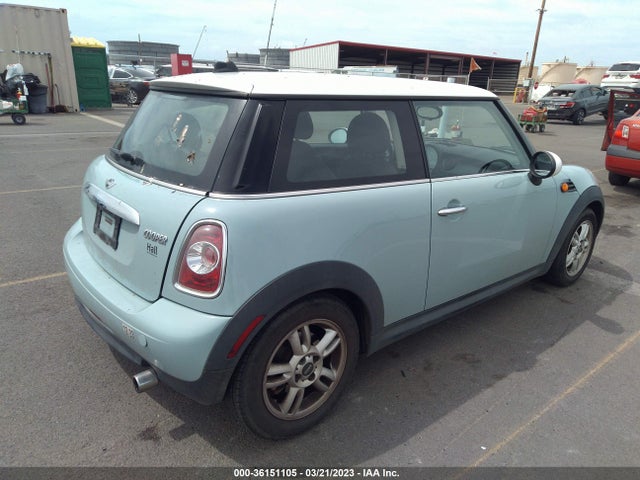 2013 MINI COOPER HARDTOP WMWSU3C59DT373688 Photo 3