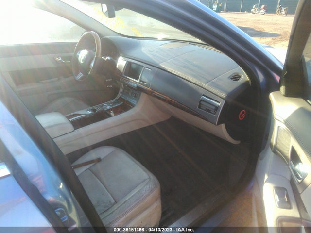 2009 JAGUAR XF SAJWA06B69HR10140 Photo 4