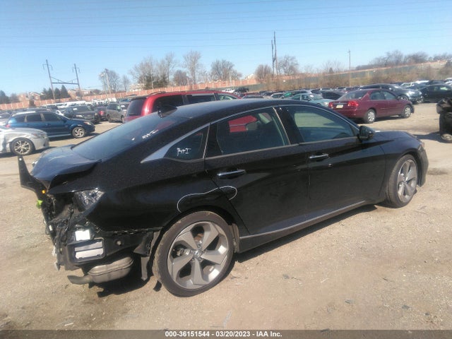 2018 HONDA ACCORD SEDAN TOURING 1.5T VIN: 1HGCV1F95JA113840
