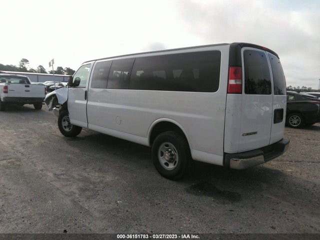 Chevrolet Express Passenger Lt 2017 1GAZGPFG8H1179418 Image 3