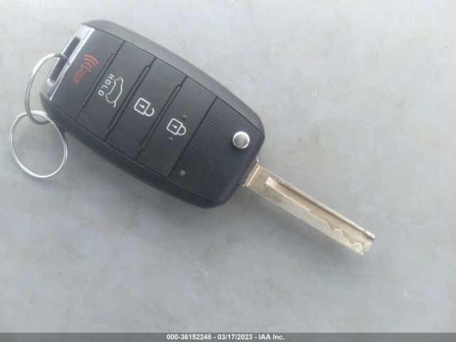 5XYPGDA33JG403265 KIA SORENTO LX