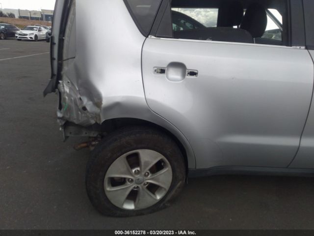 KNDJN2A24F7775631 KIA Soul Base