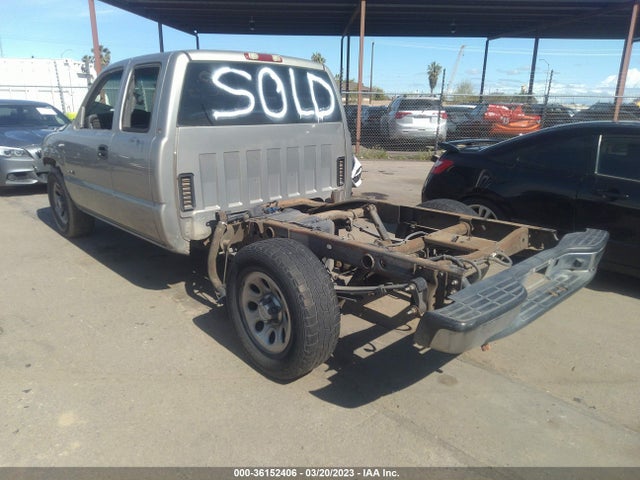 2002 CHEVROLET SILVERADO 1500 LS VIN: 2GCEC19T921416264