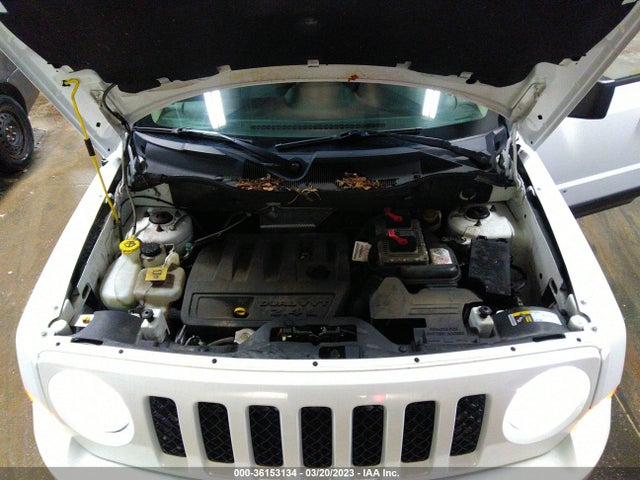 1C4NJRFBXGD692481 Jeep Patriot Latitude