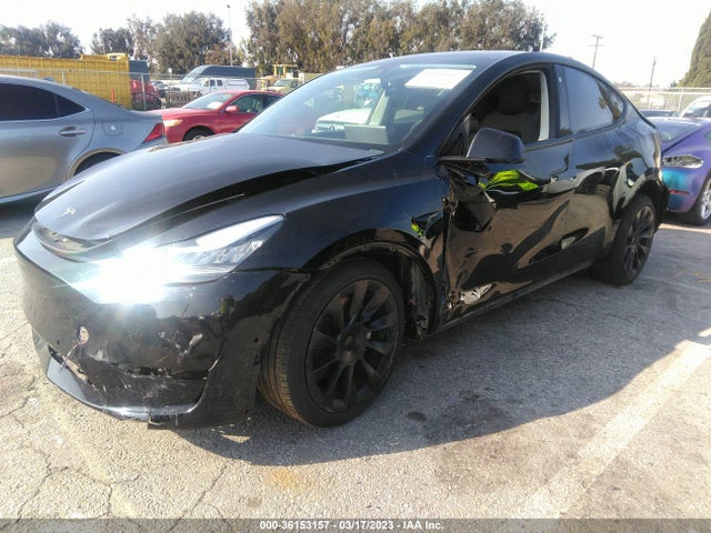 Tesla Model Y Long Range 2021 5YJYGDEE5MF287577 Image 2