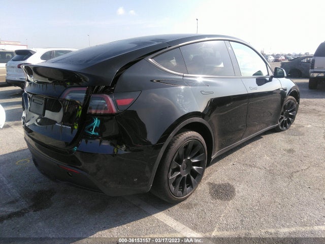 Tesla Model Y Long Range 2021 5YJYGDEE5MF287577 Image 4