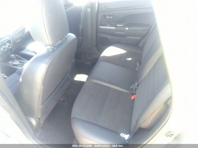 JA4ARUAU1NU008640 Mitsubishi Outlander Sport Es/le/se