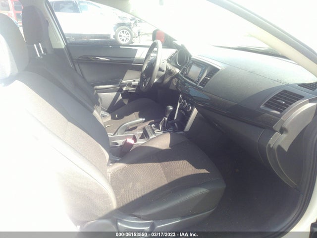 JA32U2FUXHU002084 Mitsubishi Lancer Es/le