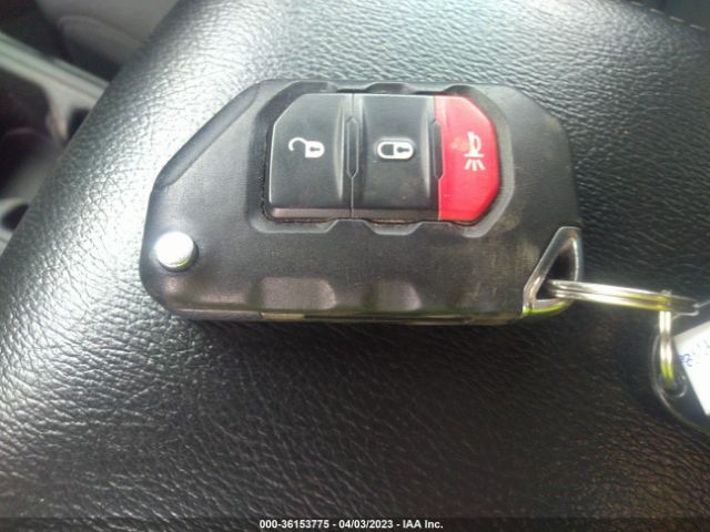 1C4HJXEN4MW525451 Jeep Wrangler Unlimited Sahara