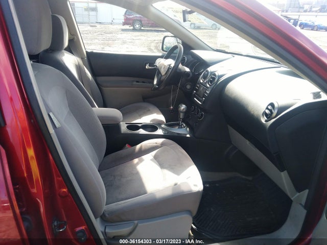 2014 NISSAN ROGUE SELECT S VIN: JN8AS5MV7EW715724