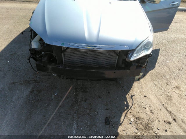 1C3CCBCG0EN125359 Chrysler 200 Limited