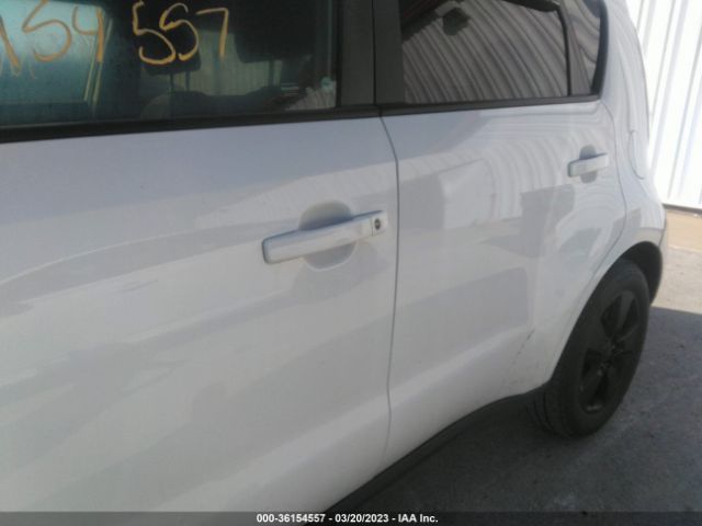 KNDJN2A29H7423227 KIA Soul Base
