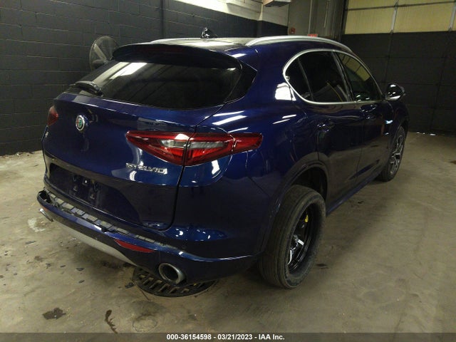 ZASPAKBN5M7D17809 Alfa Romeo STELVIO TI