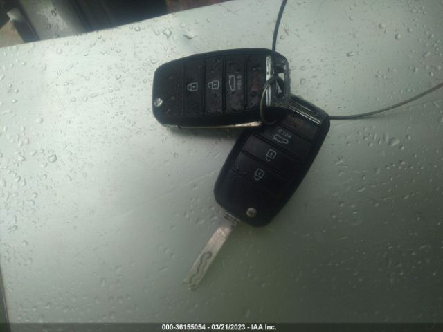 5XXGT4L34GG083055 KIA Optima Lx