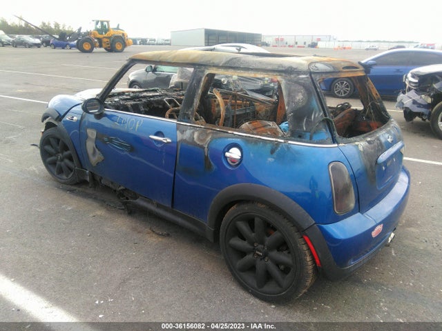 2005 MINI COOPER S WMWRE33525TG98148 Photo 2
