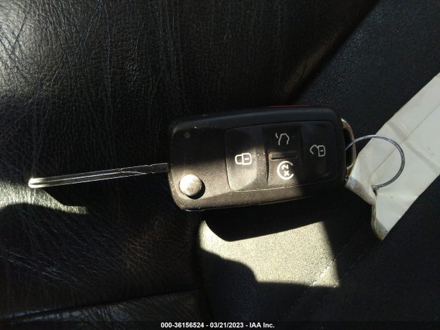 1VWCT7A33FC007499 Volkswagen Passat 1.8t Sel Premium
