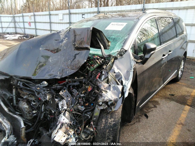 2C4RC1BG0KR685513 Chrysler Pacifica Touring L