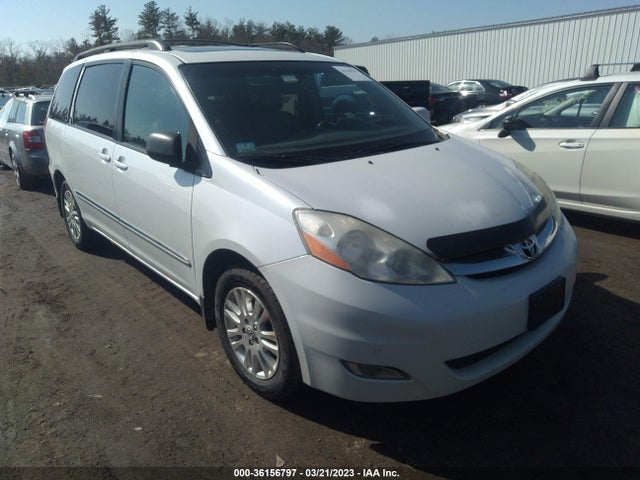 2008 TOYOTA SIENNA XLE VIN: 5TDBK22CX8S017029