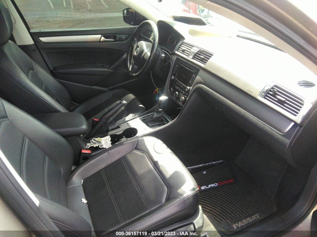 1VWAT7A34FC106355 Volkswagen Passat 1.8t Limited Edition