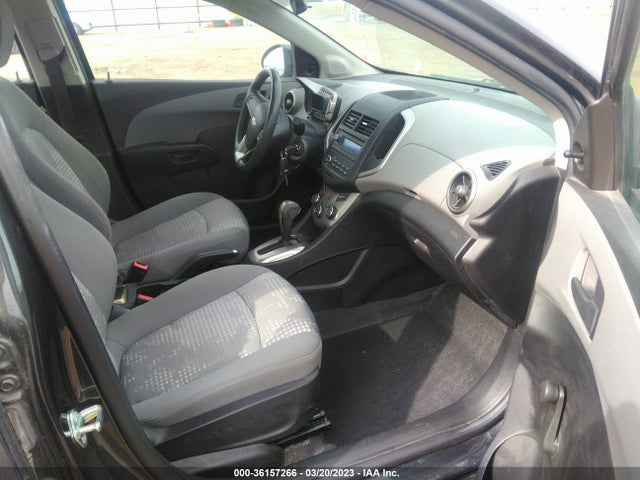 Chevrolet SONIC LS 2016 1G1JA5SH4G4179754 Image 6