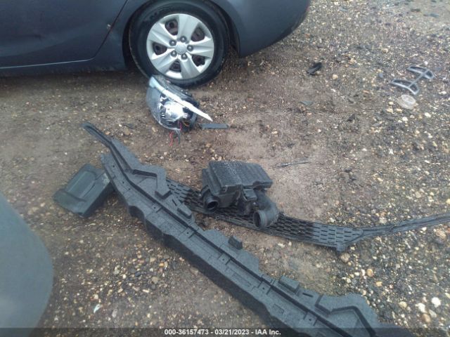 KNAFK4A67G5585409 KIA FORTE LX