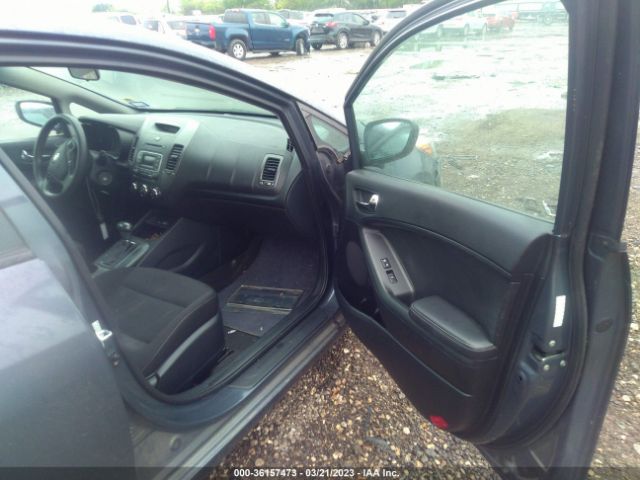 KNAFK4A67G5585409 KIA FORTE LX