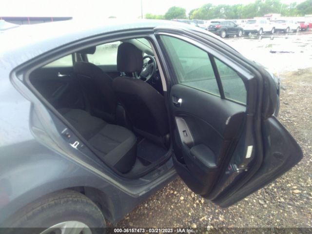 KNAFK4A67G5585409 KIA FORTE LX