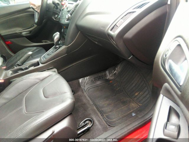 1FADP3K2XGL286385 Ford FOCUS SE